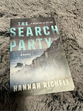 📚5 for $25 📚 BOOKS SALE - The Search Party